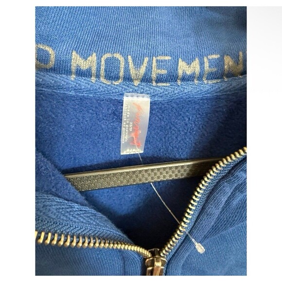 Free People For the Win Logo 1/2 Zip XS - Picture 3 of 6